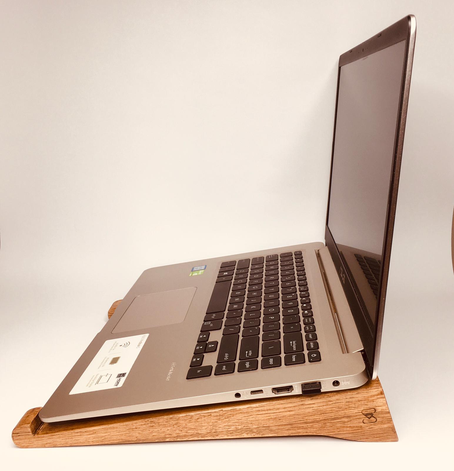 Natural Oak Wood Laptop Stand Holder, Wood Gift - SILVIONIX