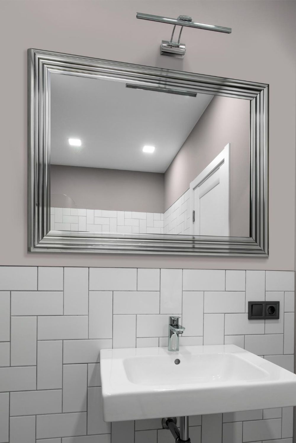 New Modern Bright White & Silver Layered Wall Mirror - SILVIONIX