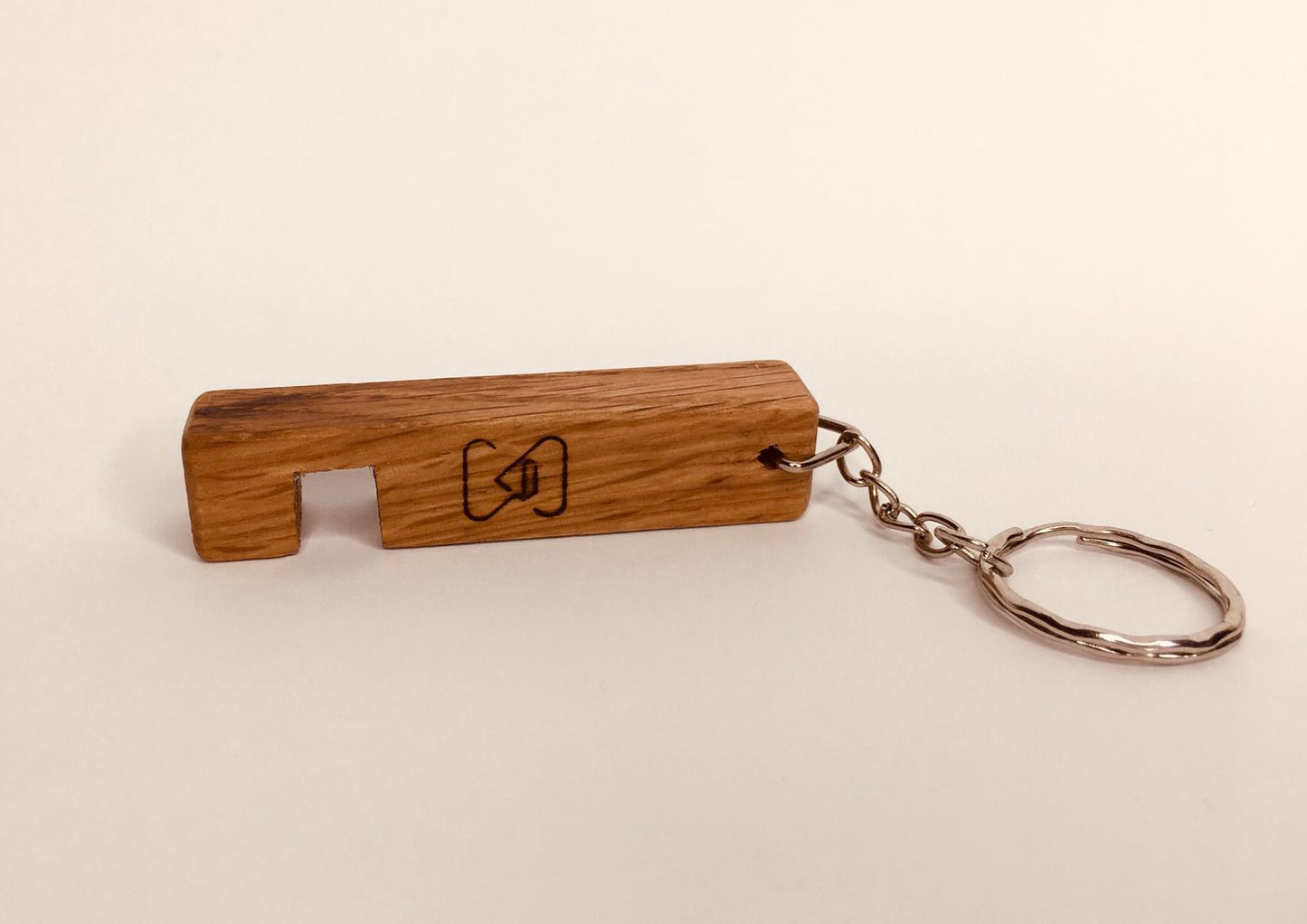 Oak Keyring Phone Stand and Holder, Key Chain Smartphone Holder, Wood Gift - SILVIONIX